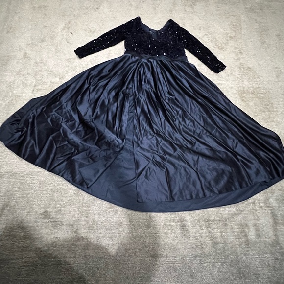 Navy blue sequin ball gown size 20-22 - Picture 2 of 7
